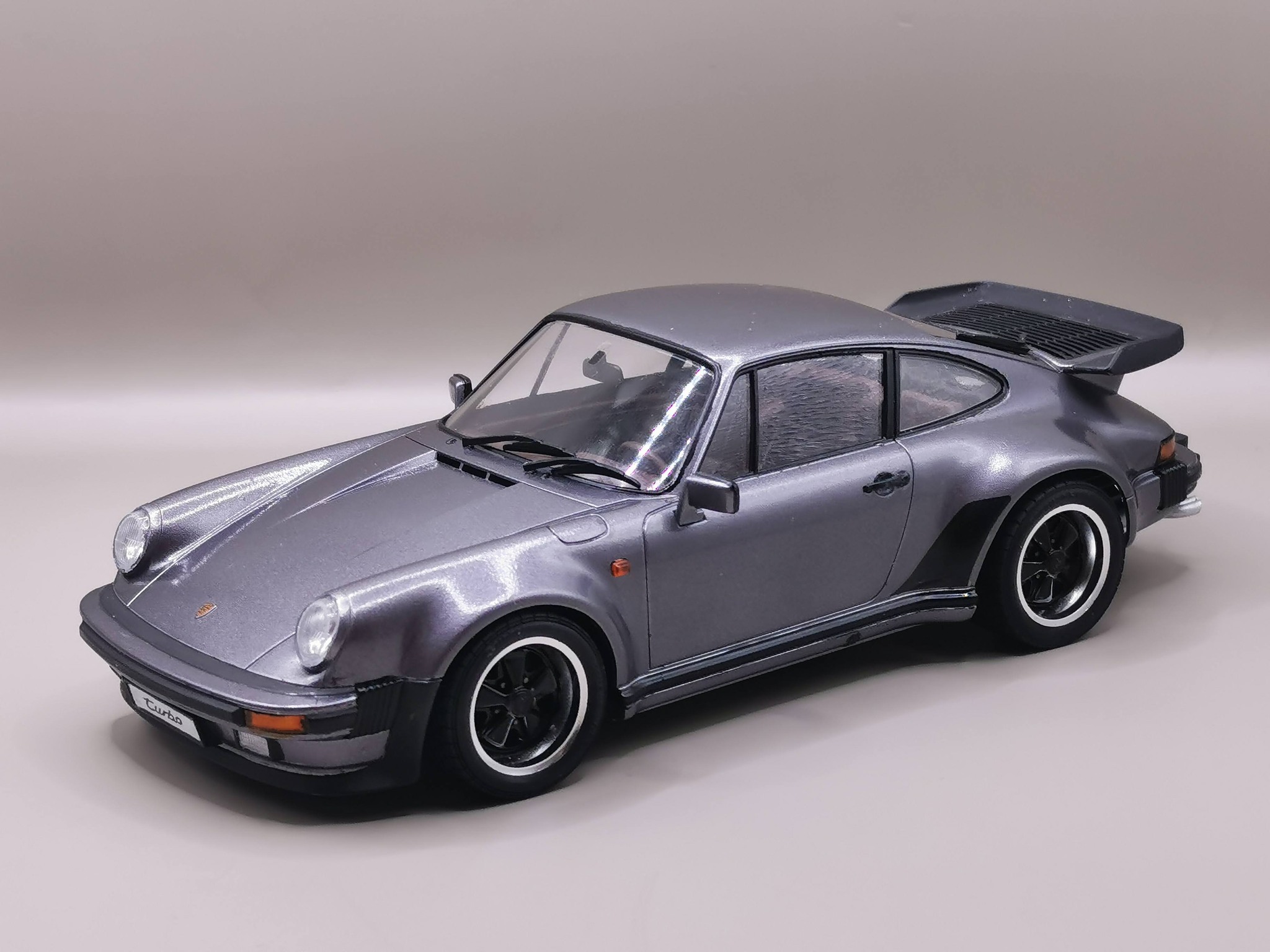 Tamiya Porsche 911 Turbo model kit review