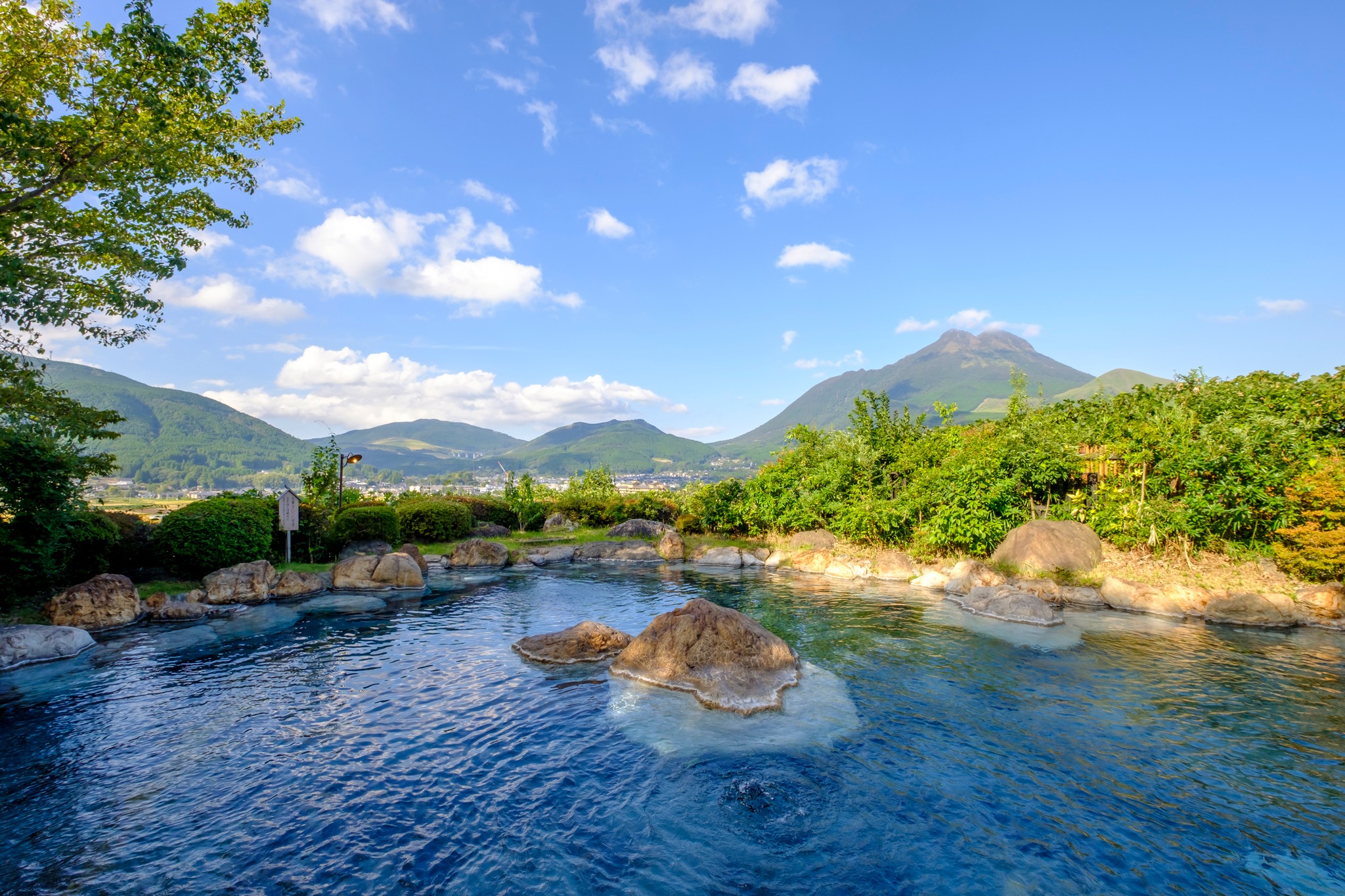 visit-japan-now-yufuin-onsen-is-a-onsen-resort-town