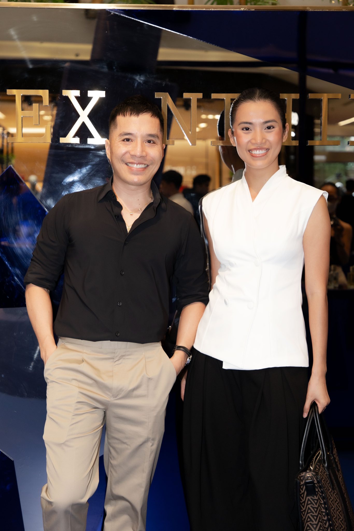 Cổ Ngân - Pop-up store lớn nhất thế giới của Ex Nihilo đã... | Facebook
