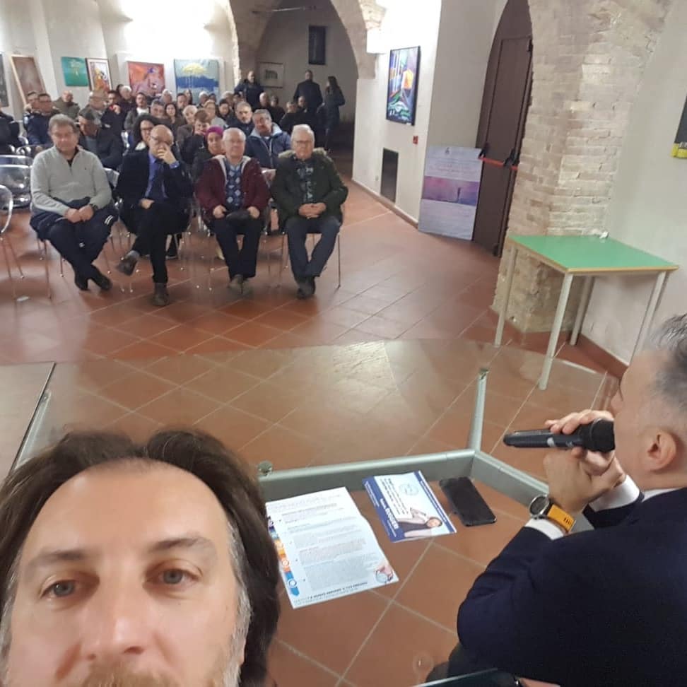 Scrivi Roberto Ruggieri