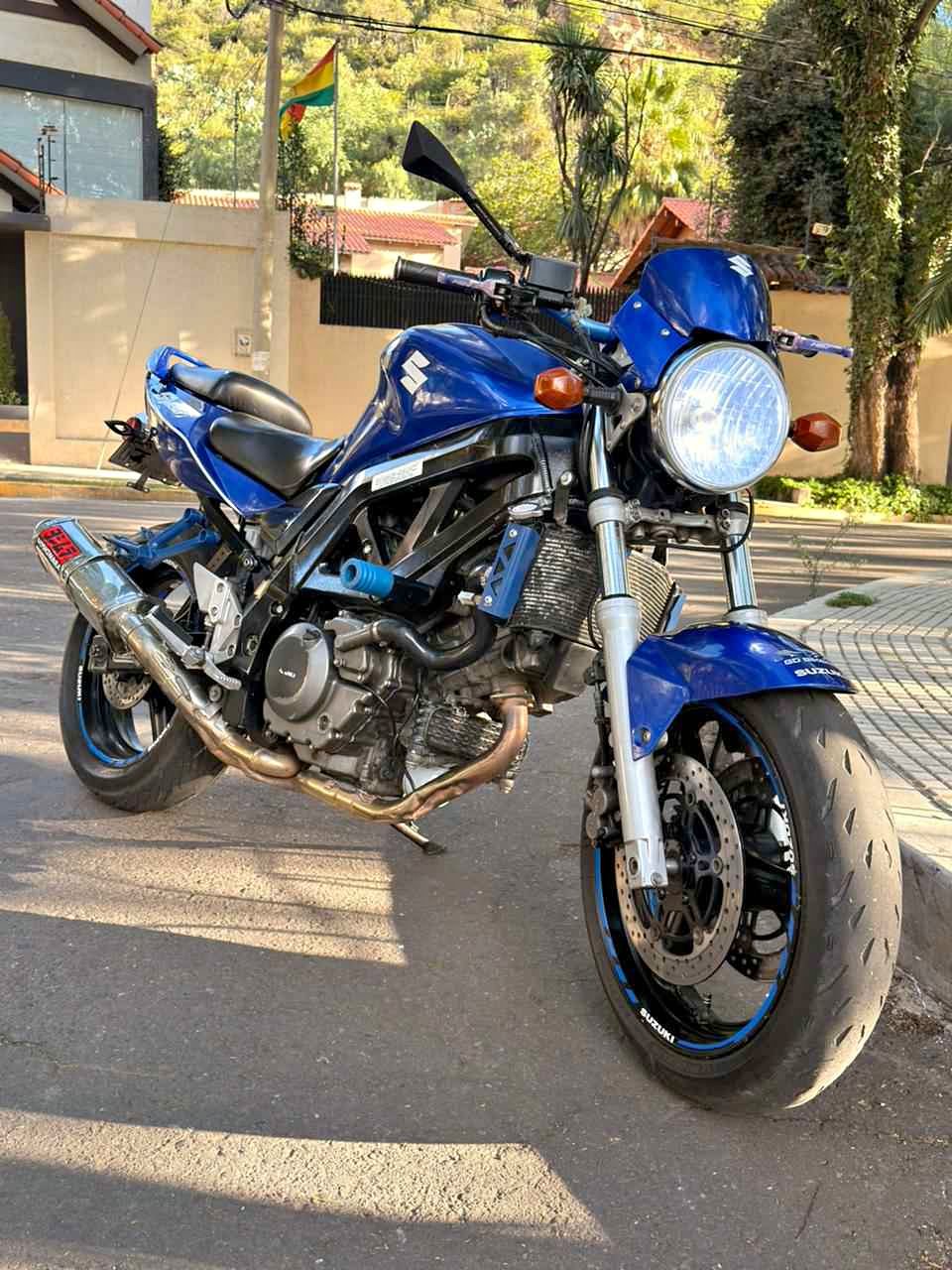 ZUZUQUI RODEO modelo 99 motor 300 cc El auto esta bien conservado ...