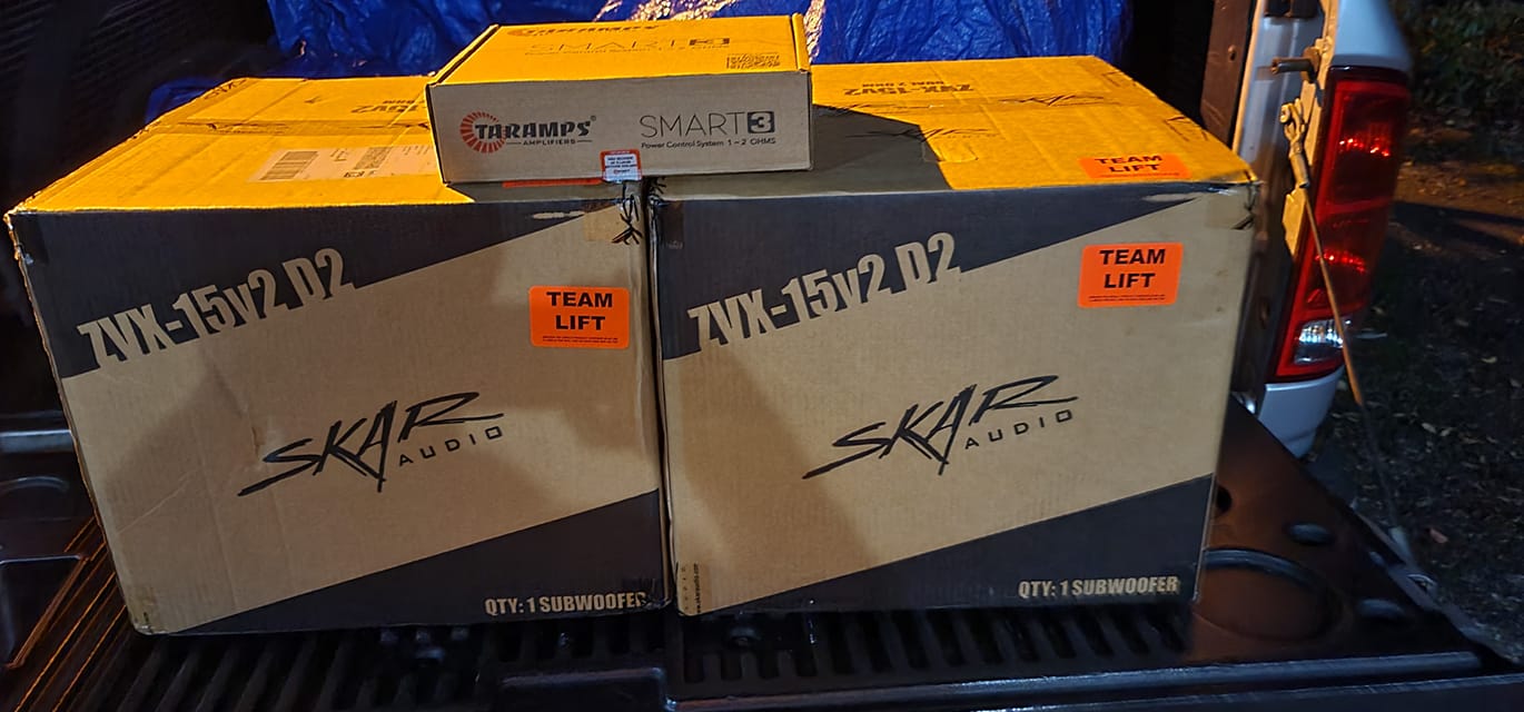 Player1 plus “KAGO” First car audio system since 90's with Taramps amp