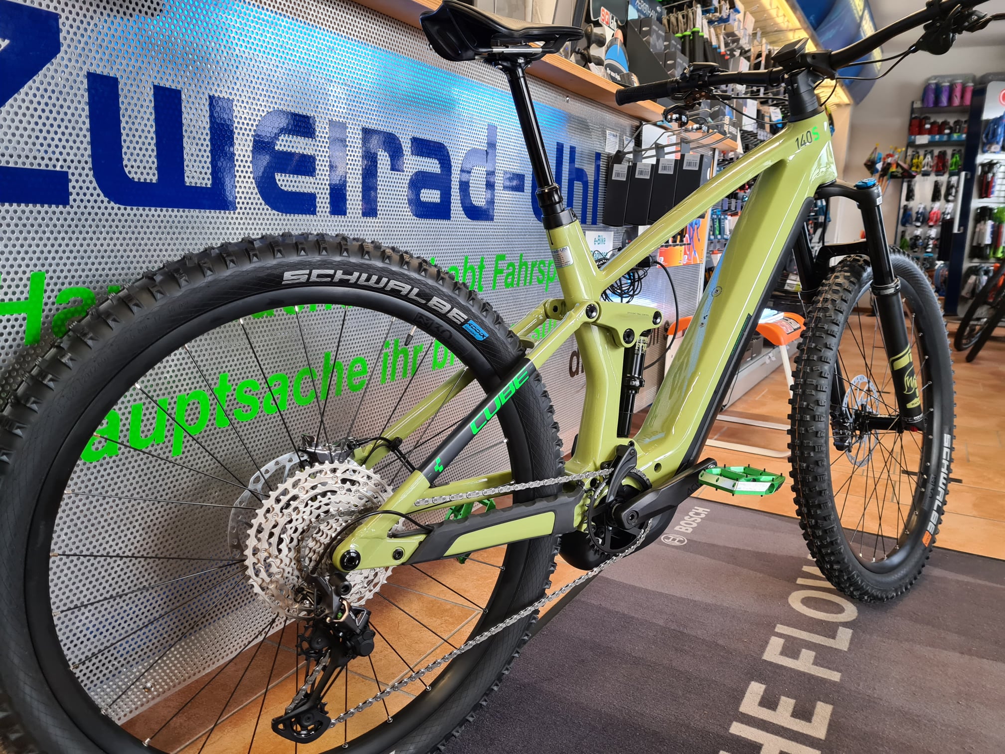 fahrrad 22 zoll pegasus ESTREMO EVO 12 LITE schwarz | 800WH Category:E Bike_Sram NX Beleuchtung:Keine Beleuchtung Gravelreifen wechseln: Einfache Schritt-für-Schritt-Anleitung