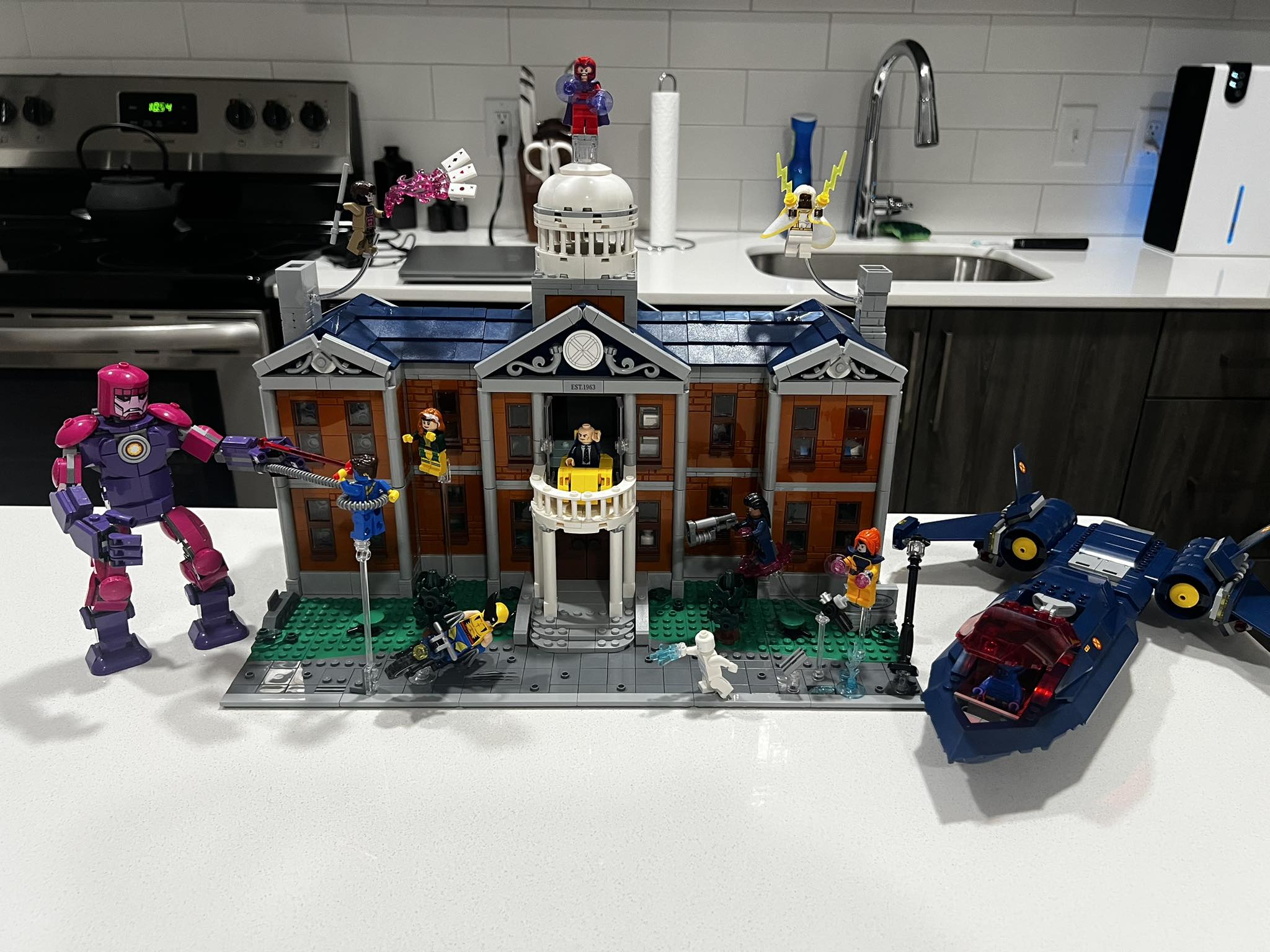 Recently, I made some custom modifications to the LEGO 76294 The X
