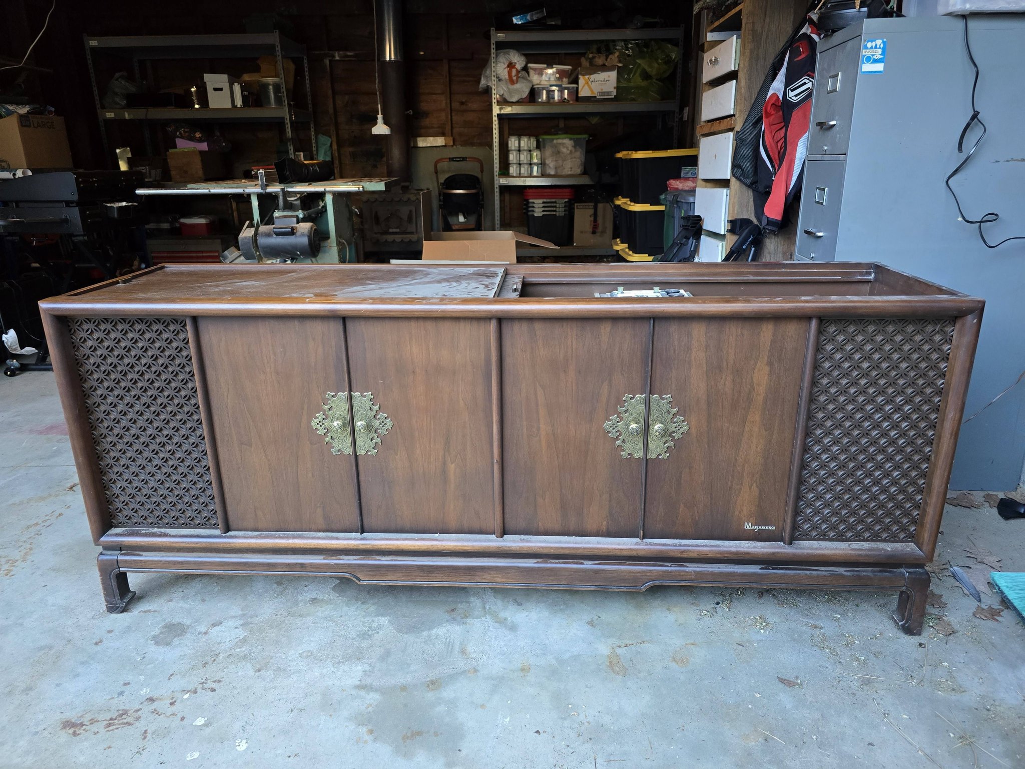Magnavox Astro-Sonic console stereo identification and value estimate