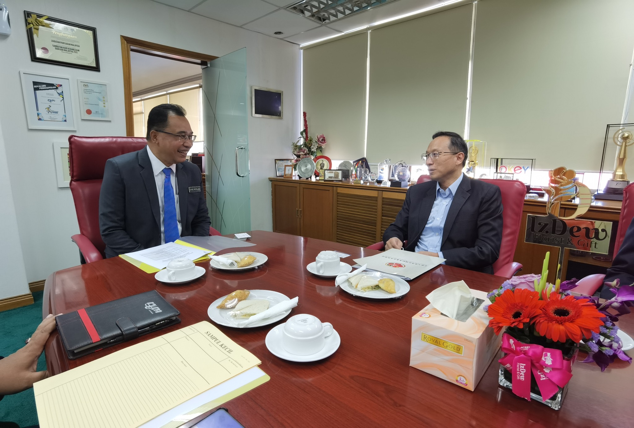 27 Jun – Menteri Tang Rui... - Kedutaan China di Malaysia