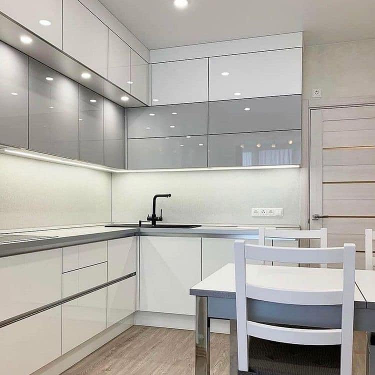 ส่งมอบงานชุดครัวตัวLบ้านคุณจุ๊บแจงค่ะ... - KT Interior Design | Facebook