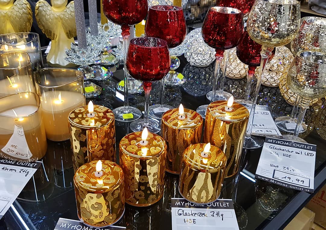 Unsere neue LED Deko 😍💖 von HSE 24 . Bei uns 50-70% reduziert 🤩👌 #home #homesweethome #homeinspiration #dekoration #deko #ambiente #glamour #hse24 #sale #angebot #eyecatcher #instagram #instapic #desi