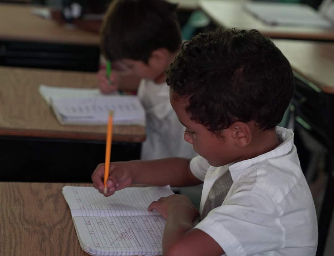 ALF’s Scholarship... - Abundant Life Foundation - Roatan