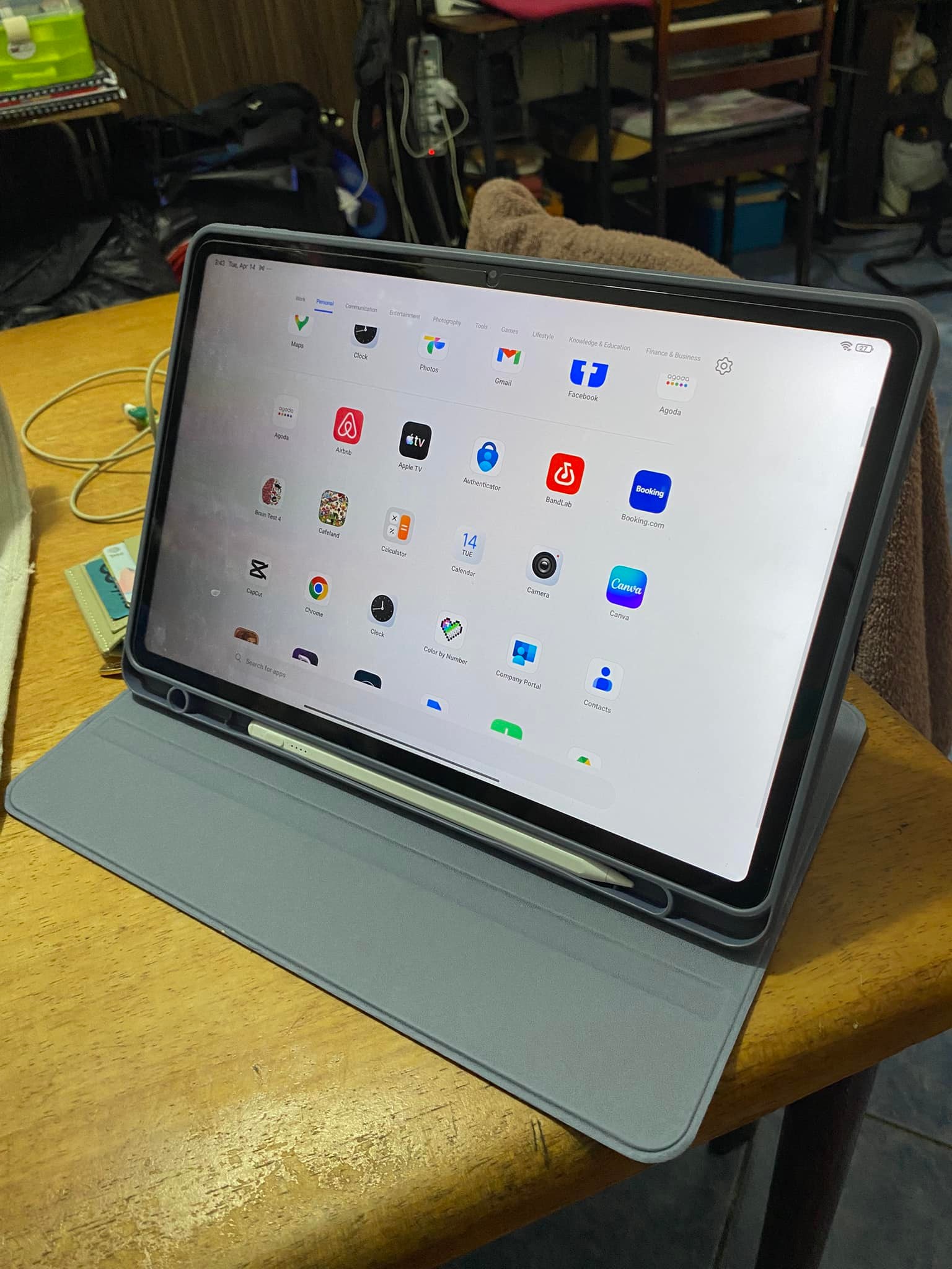 RUSH Selling my POCO PAD 8-256gb Lady owned, NO ISSUE , 5 months 