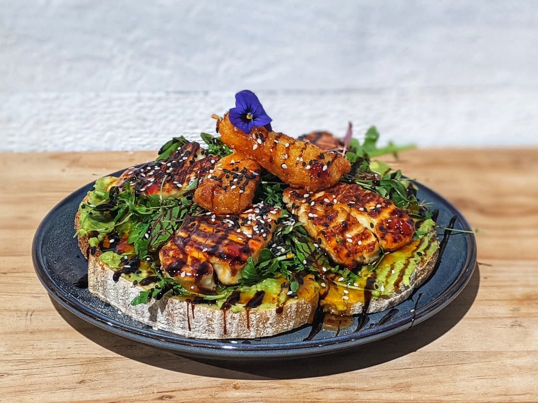 The Toaster - Hello! Eat 17 are reducing their opening...