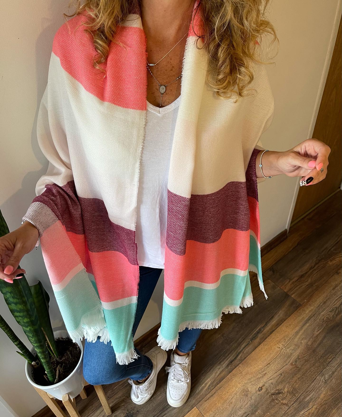 Animal Pink - 🙌🏼 Ruanas 🙌🏼 Mantones 🙌🏼 Pashminas 🙌🏼Son lo... | Facebook