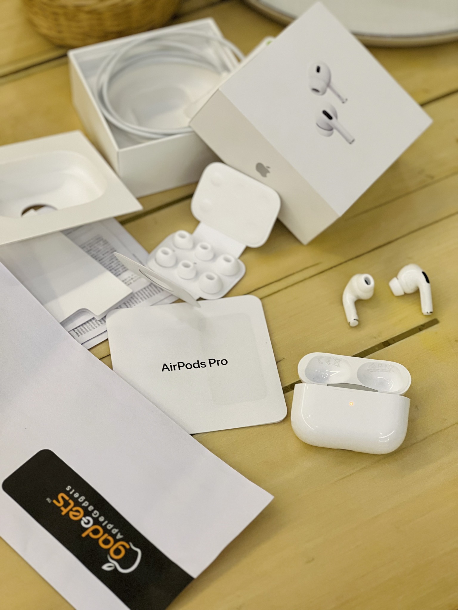 iPhone 17 Pro + AirPods Pro 3. I appreciate the Apple ecosystem. 🥹