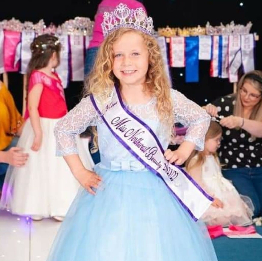 Ruth - Mini... - Ruth - Mini Miss Northwest Beauty 2021/22