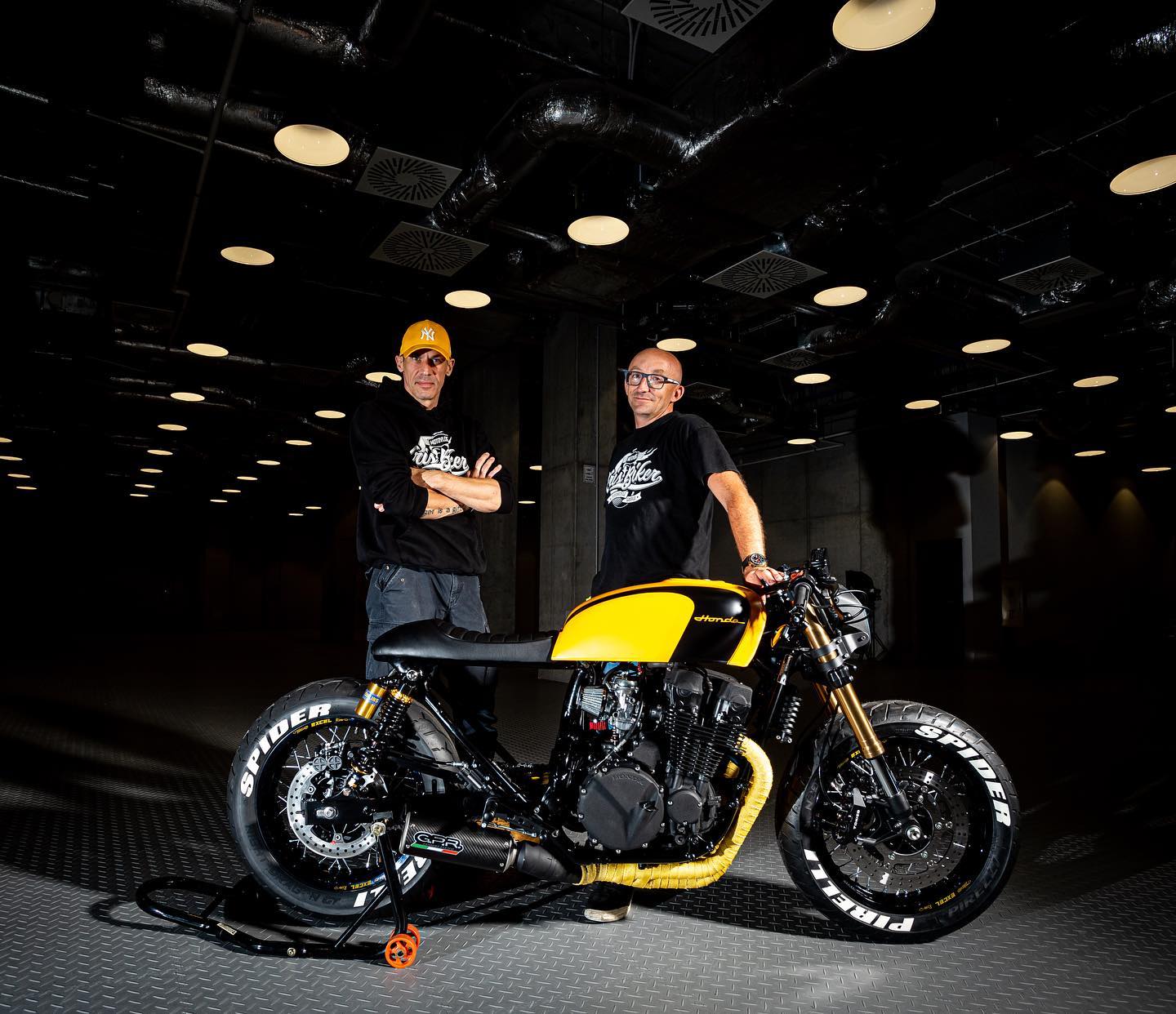Braking - Honda CB750 SPIDER - Seven Fifty RC42 is the...