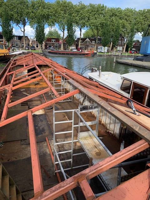 woonschip-luxe-motor-katwijker-ex-werkschip