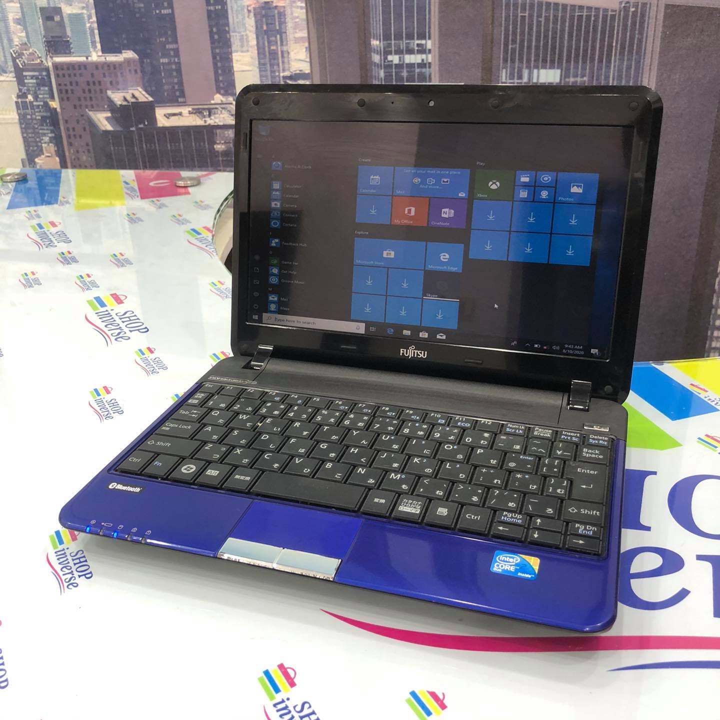 Fujitsu FMV-BIBLO LOOX - Intel Core 2 Dou U9400 - 500GB HDD - 4GB 
