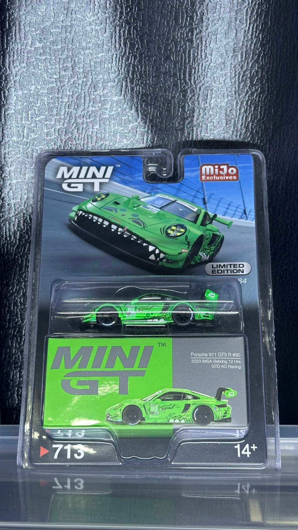 MINIGT 限定 CHARITY AUCTION 緑 MINI GT is honored to partner with