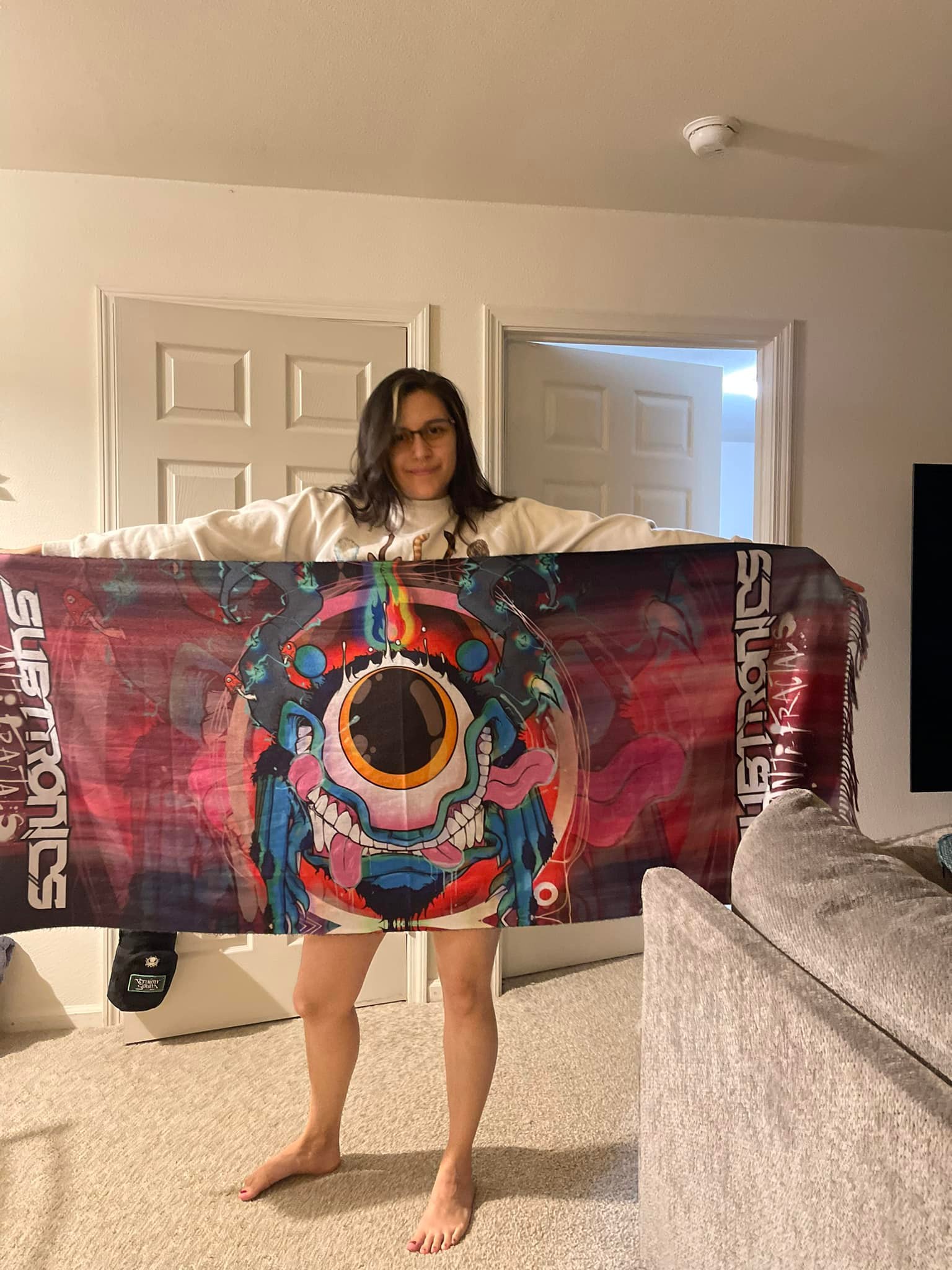 Stranger gifts Antifractals pashmina at Red Rocks