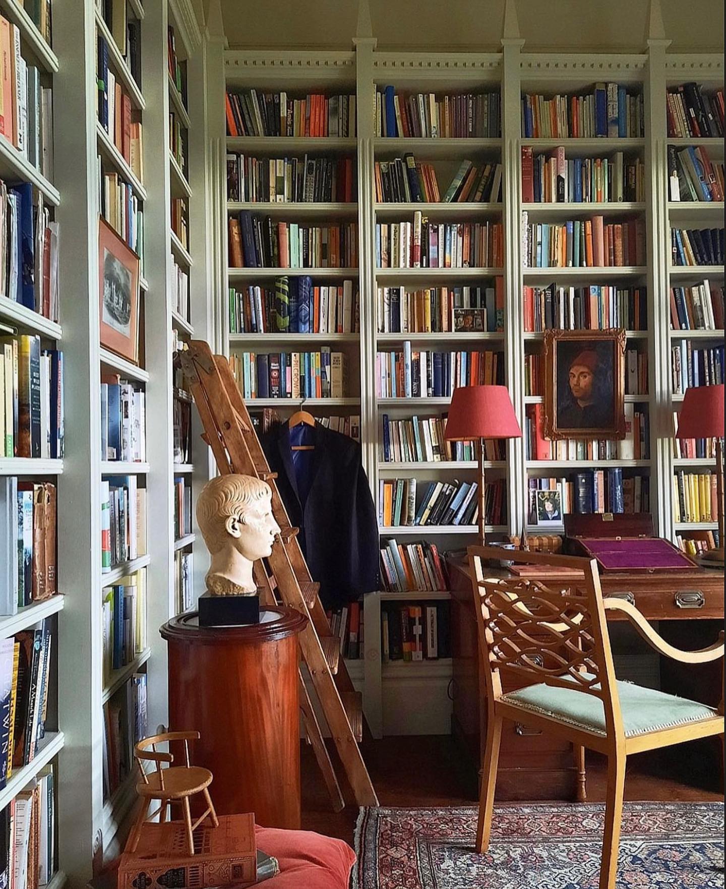 1000 Libraries - 📚 HASLINGTON HOUSE LIBRARY 📚 😍😍😍...
