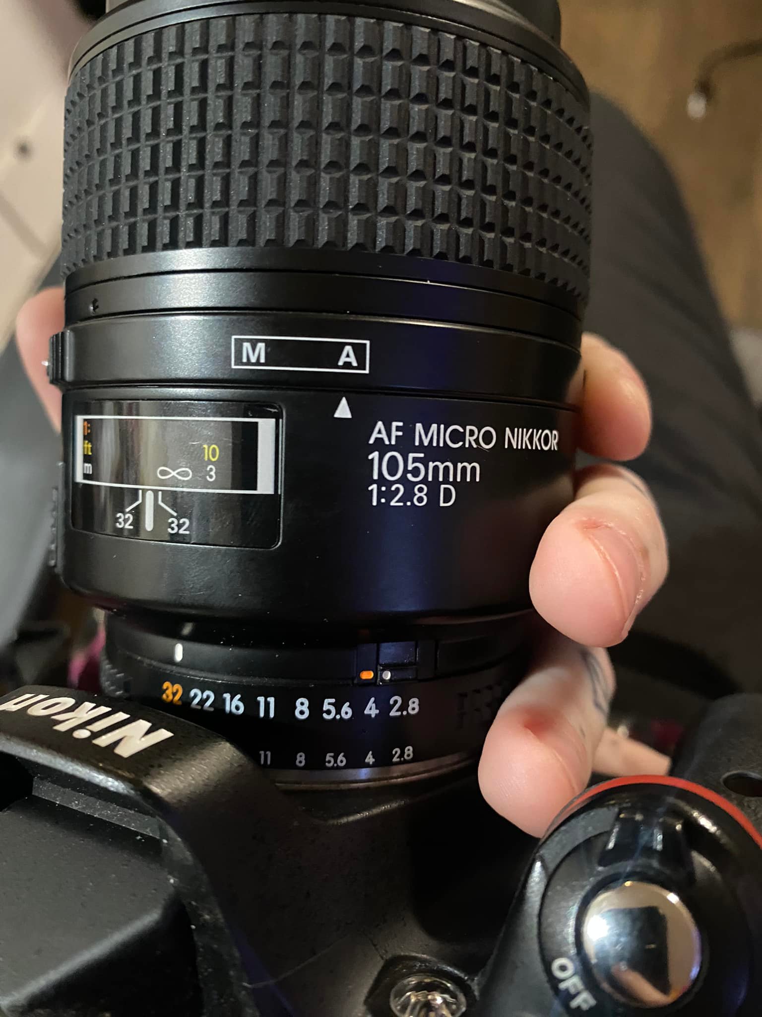 Why is my Nikon 105mm f2.8 D AF Micro Nikkor AF lens not working 