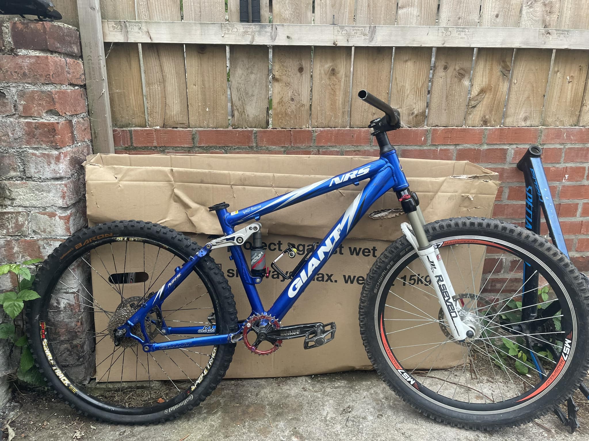 Giant fixer frame for sale