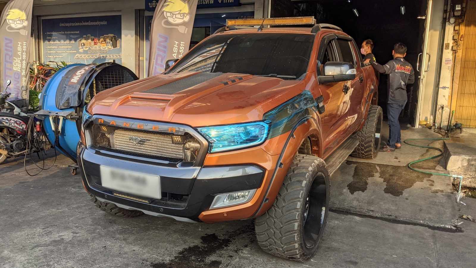 Chattrin Tuning - Ford Ranger MC 3.2 Auto แต่งทรง วัยรุ่น...