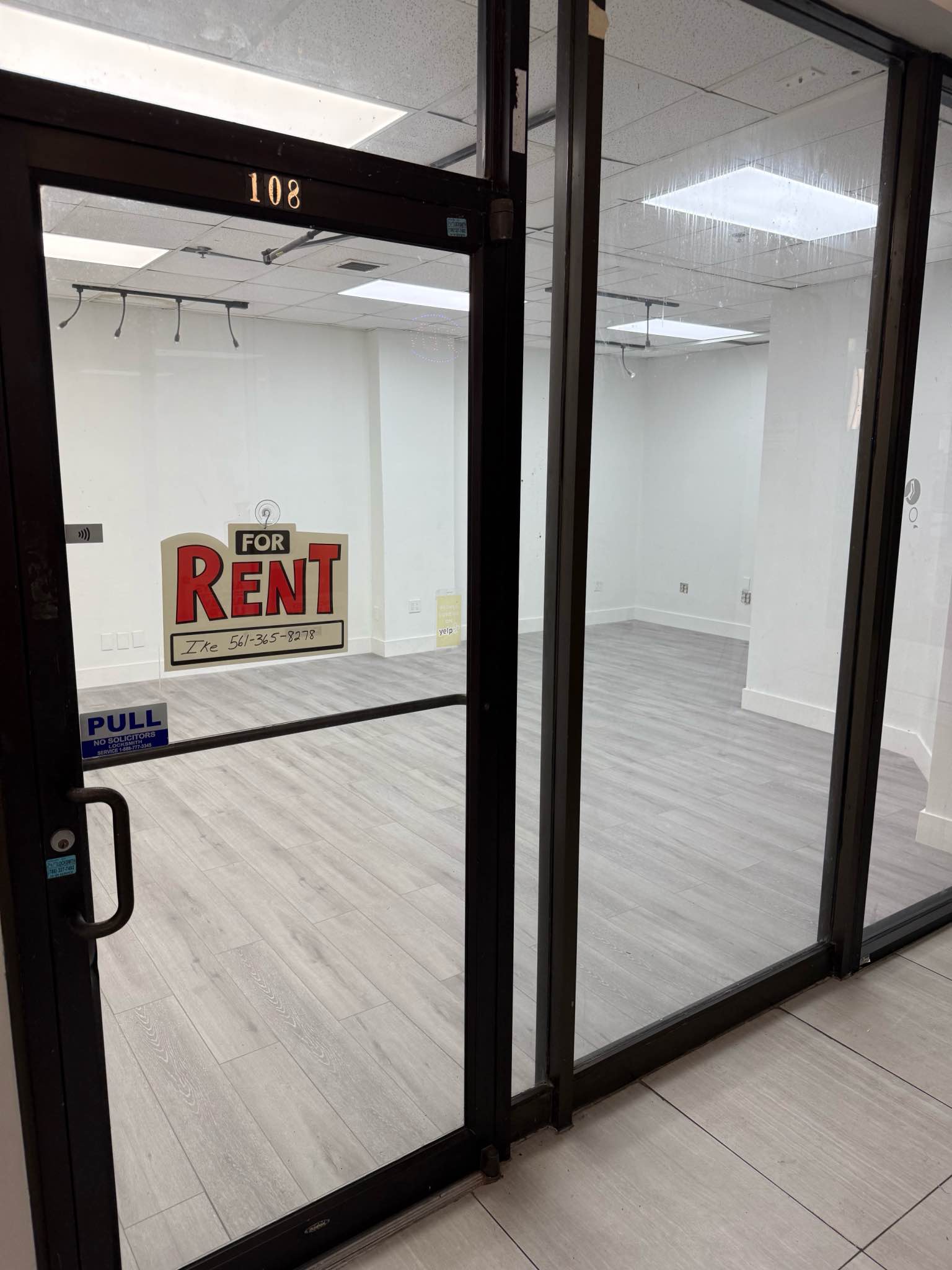 Retail Store front for rent - Property Rentals - Hollywood, Florida ...