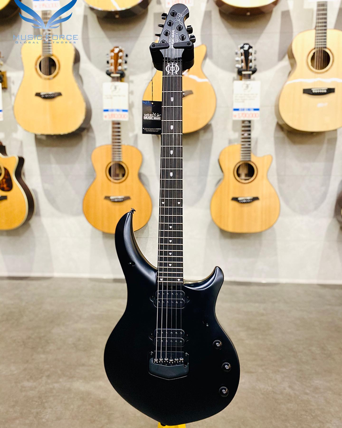 Musicman John Petrucci Majesty 6현 Model-Stealth Black (2019년산