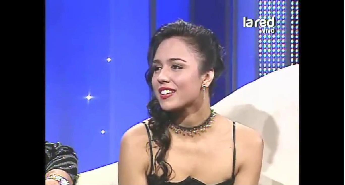 Romina Reyes - Mundos Opuestos