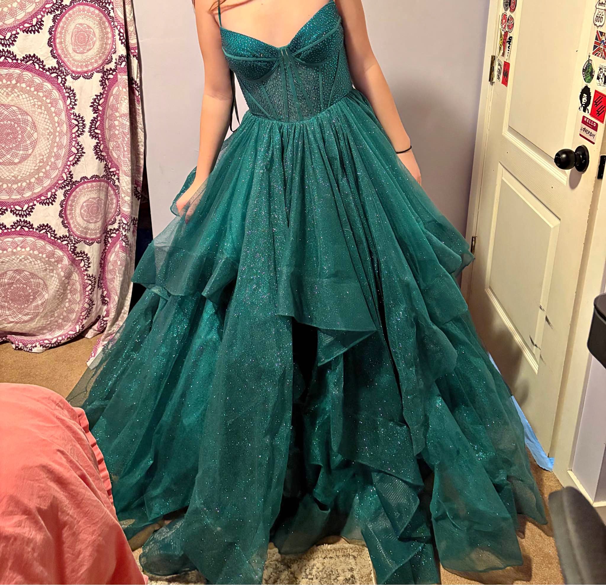 Prom Dresses for sale in Victoria, British Columbia