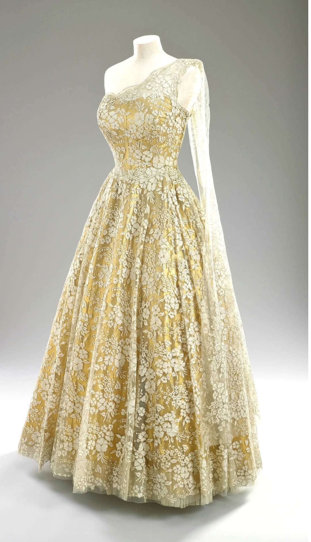 formal dresses wellington nz Queen Elizabeth II's 1954 investiture gown boho beach dress