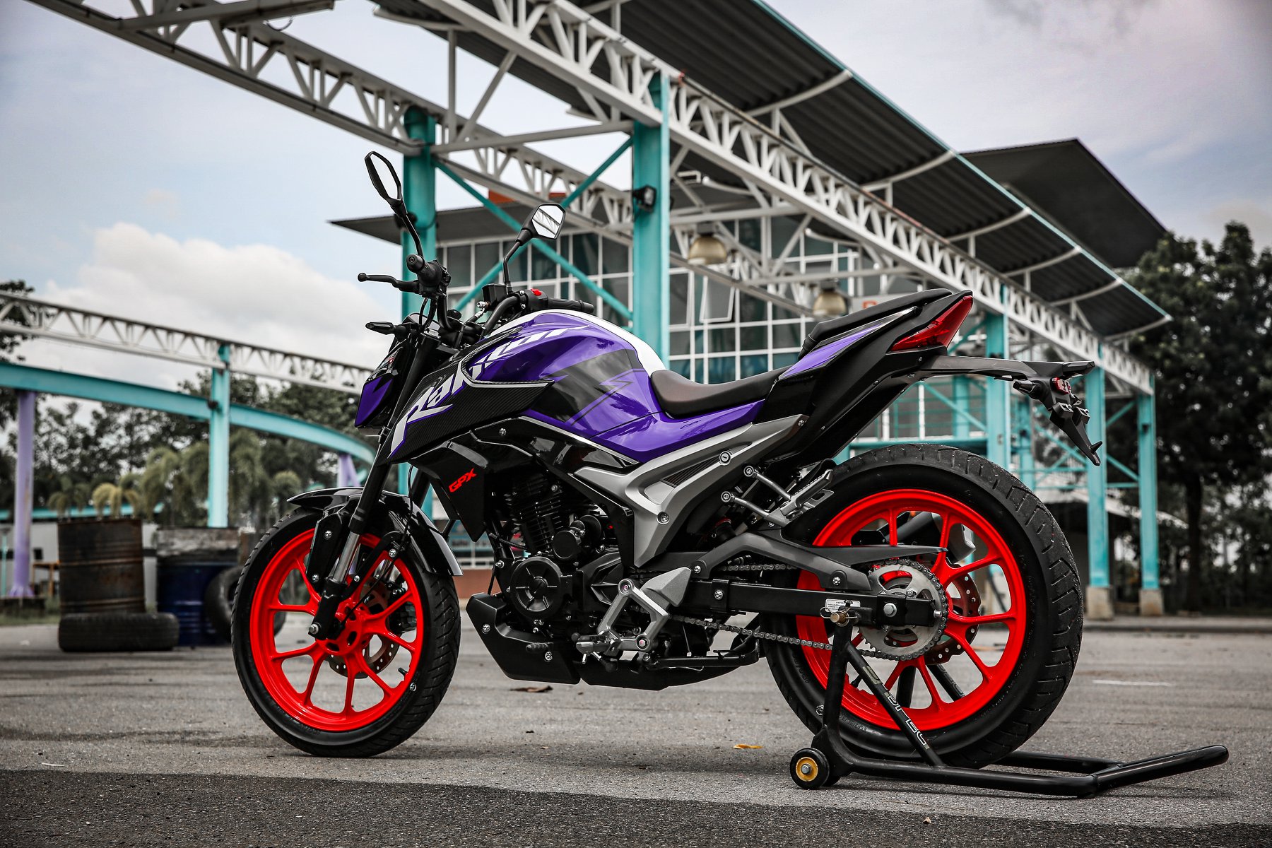 GPX Thailand - GPX RAPTOR 180 . รถมอเตอร์ไซค์ สไตล์ ... | Facebook