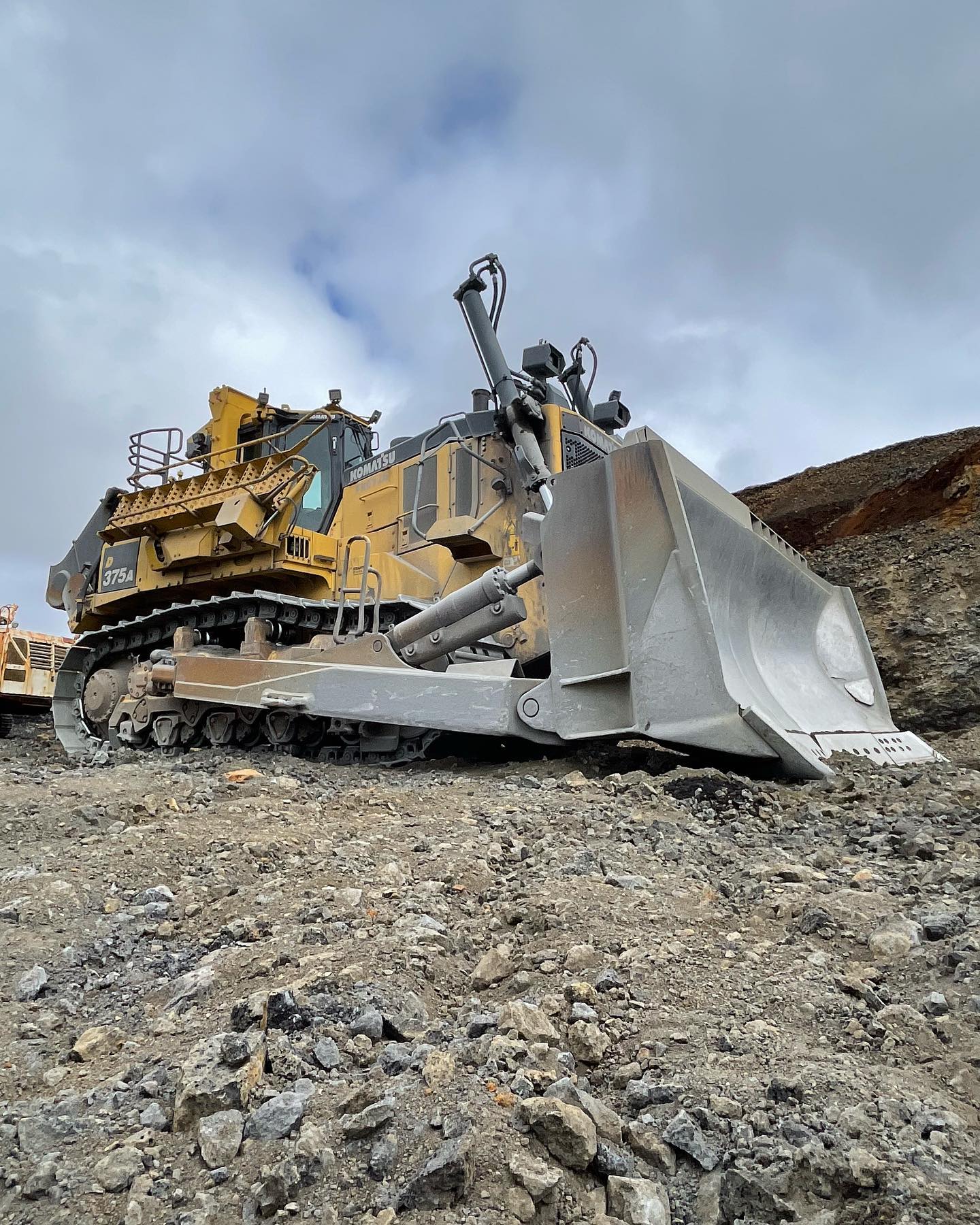 Komatsu D375A-8 Large Dozer pushing hard in the French Alps