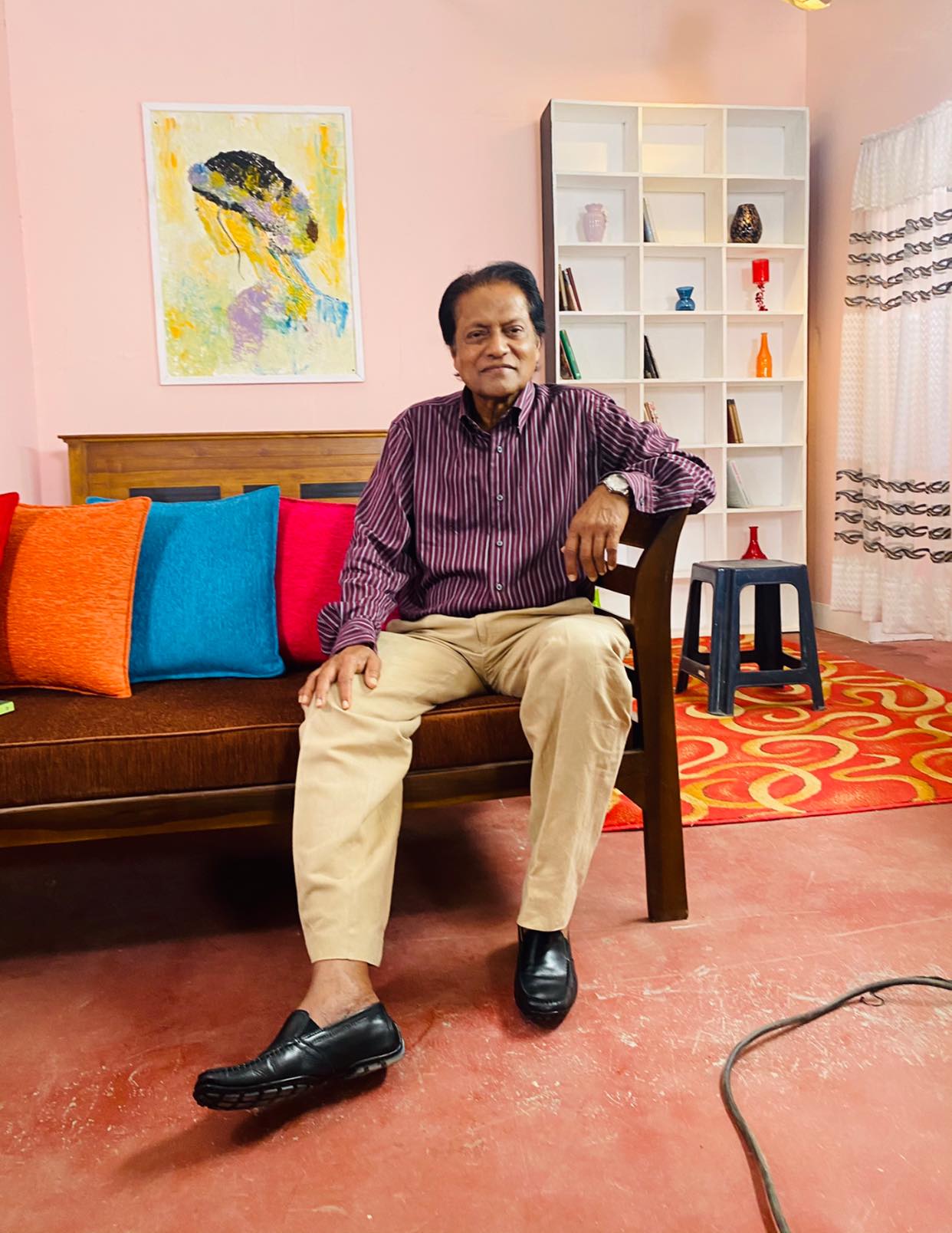 ආදරණීය හිතවතුනි , මම යලිත් 