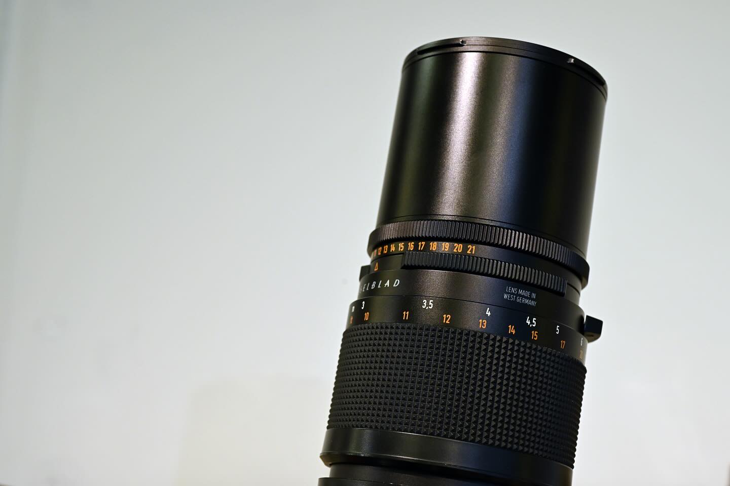 Hasselblad X2D Sonnar 250mm f/5.6 C Superachromat lens review