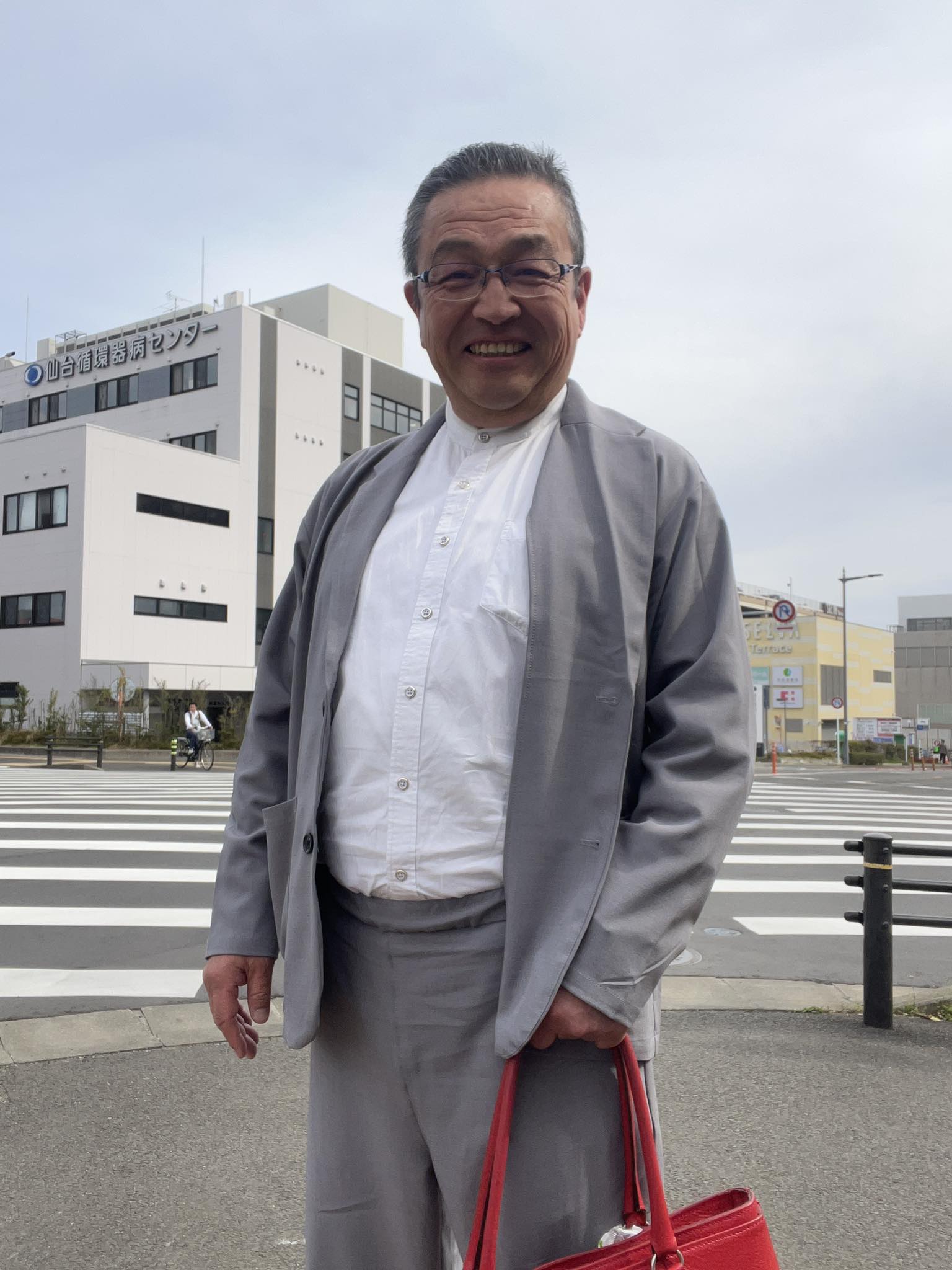 Junichi - もう夏？！ 今日は商談を兼ねて泉中央に来ています。 いやぁ 