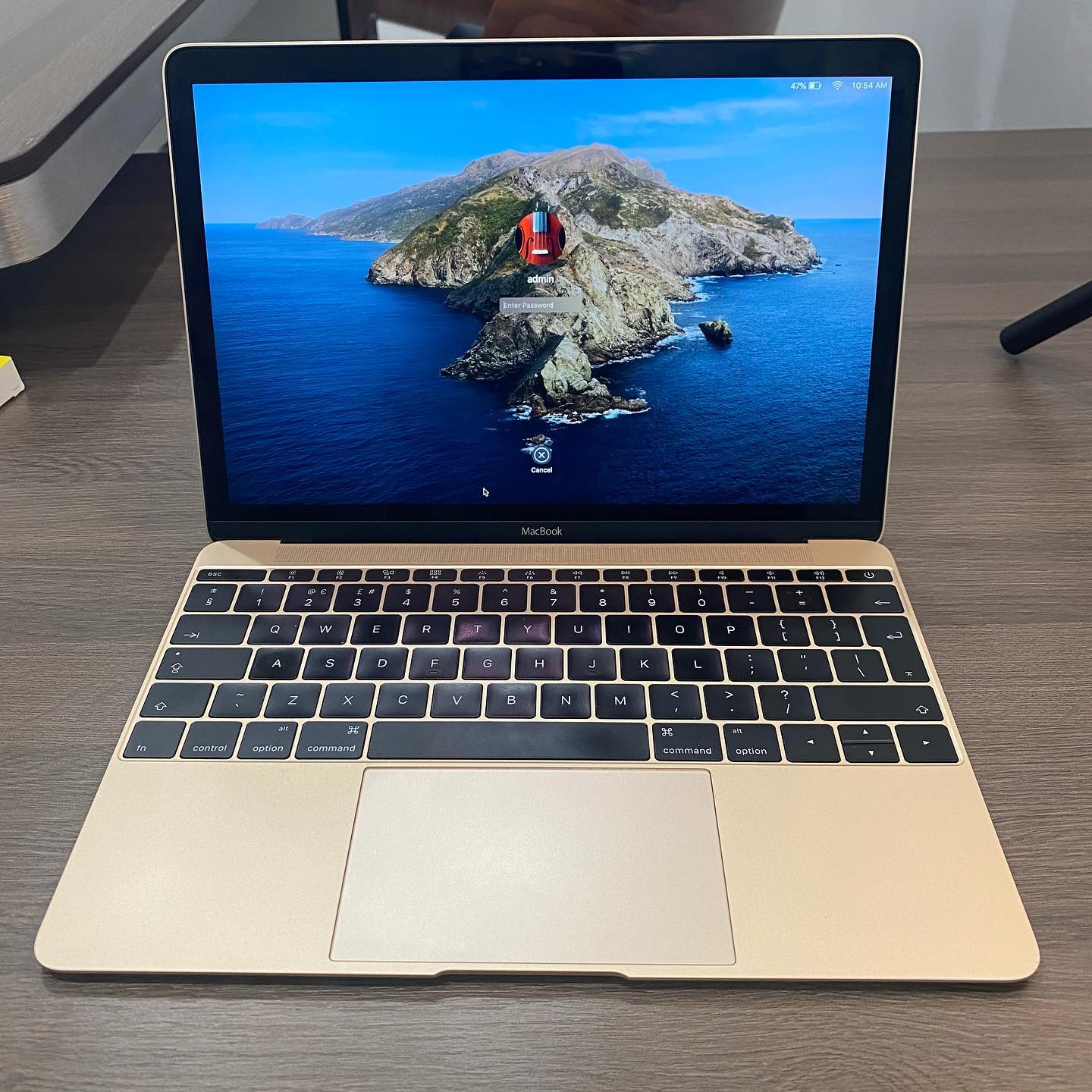 Macbook 12 Inch 2015. 8GB 512GB GH¢3500 UK Used - No Dent / Clean