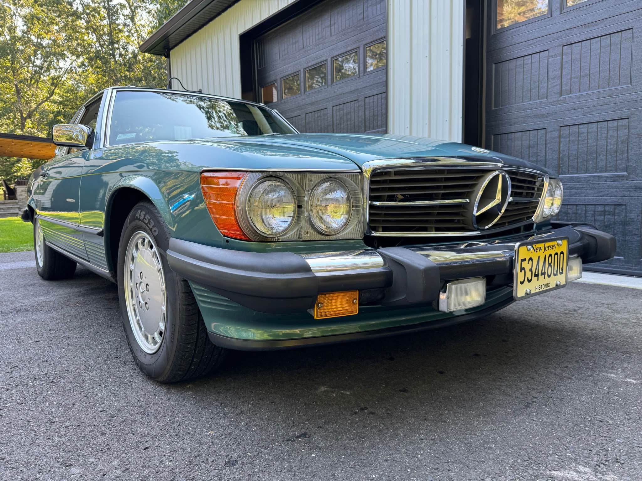 1986 Mercedes Benz R107 sl560 68k mi.