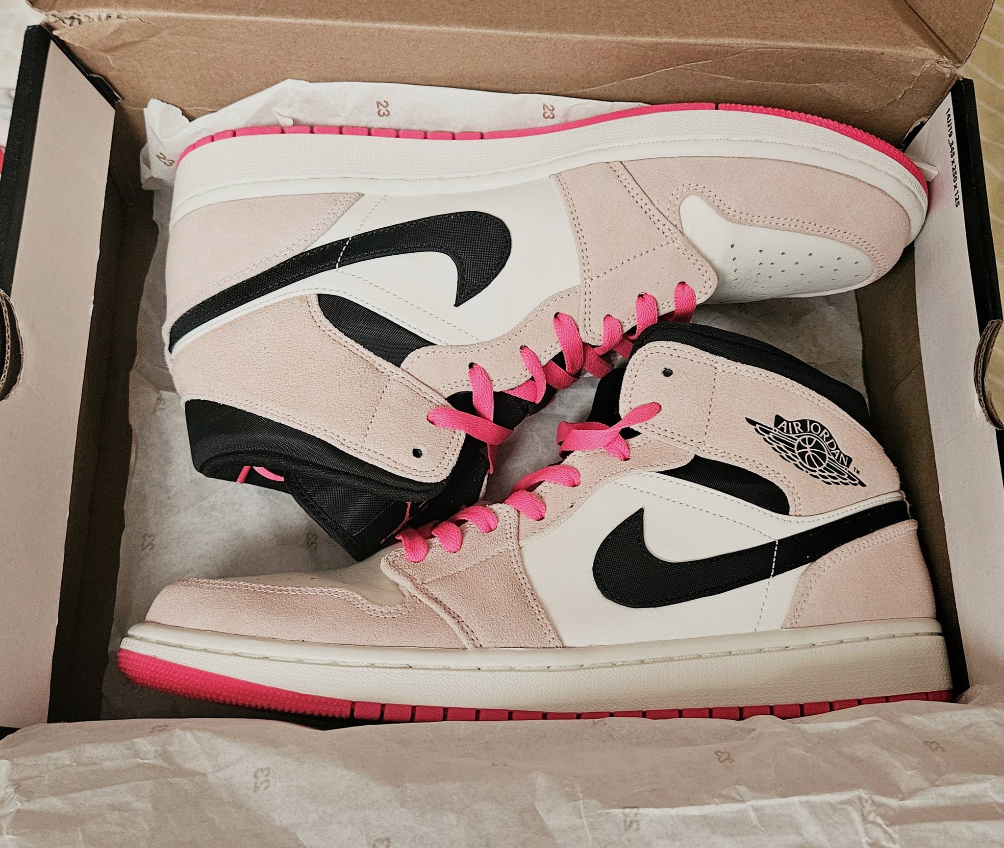 Nike Air Jordan 1 Mid SE sneakers for sale | Oranjestad