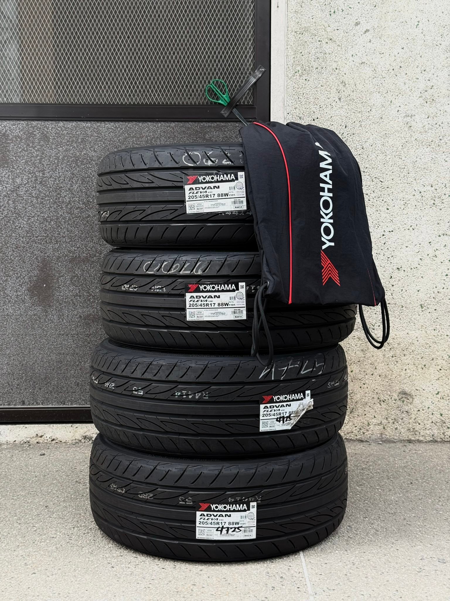 For sale: Yokohama Advan Fleva V701