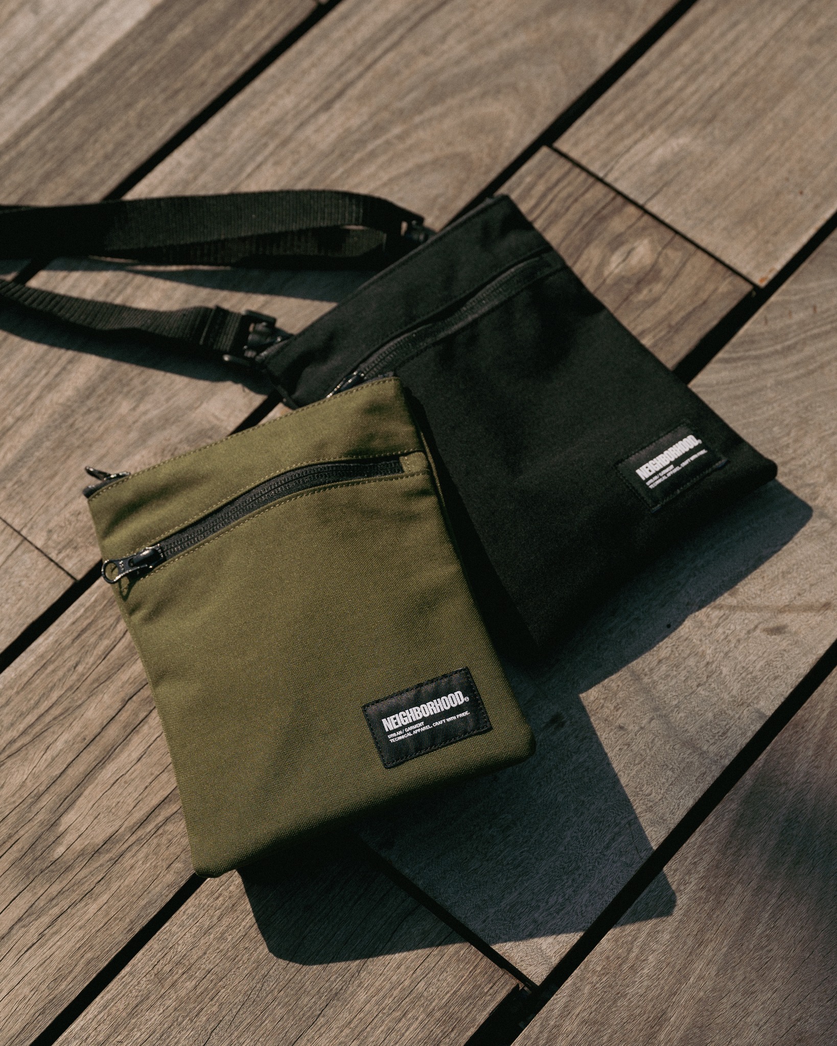 HUSKY Sneaker and Streetwear - NEIGHBORHOOD MINI VERTICAL BAG 新貨 