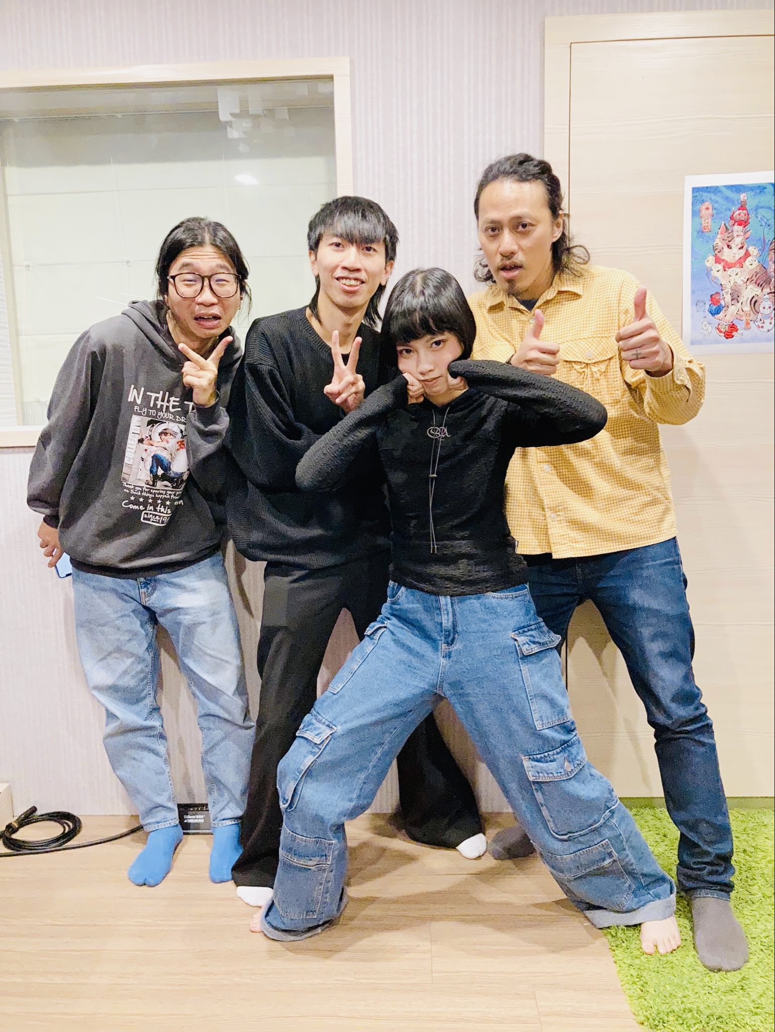 生波計畫 SHENG BO - 本週又是「終究是 Live 在 House 裡」更新的時候了，嗚呼！...