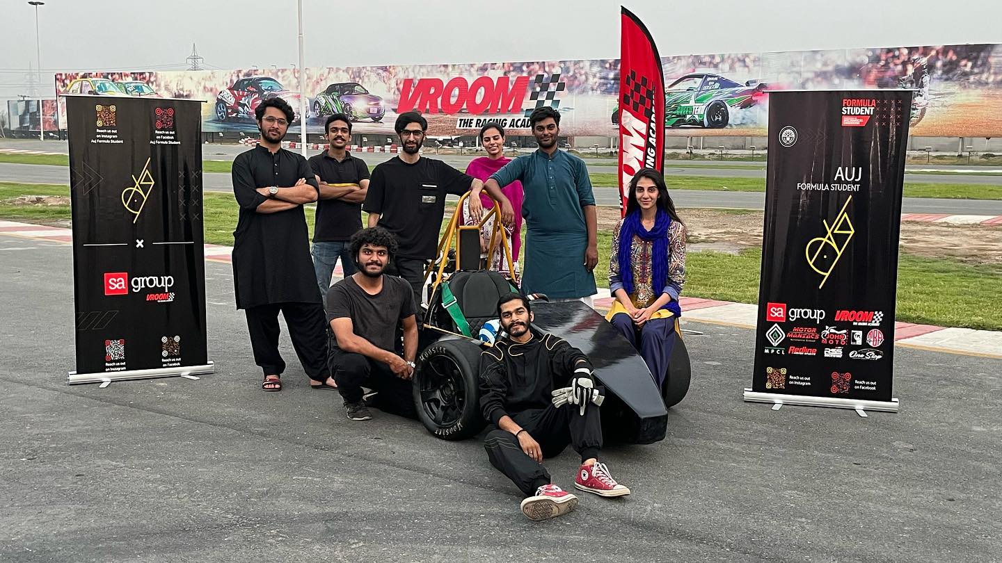 We are extremely proud to announce... - Vroom Racing Circuit