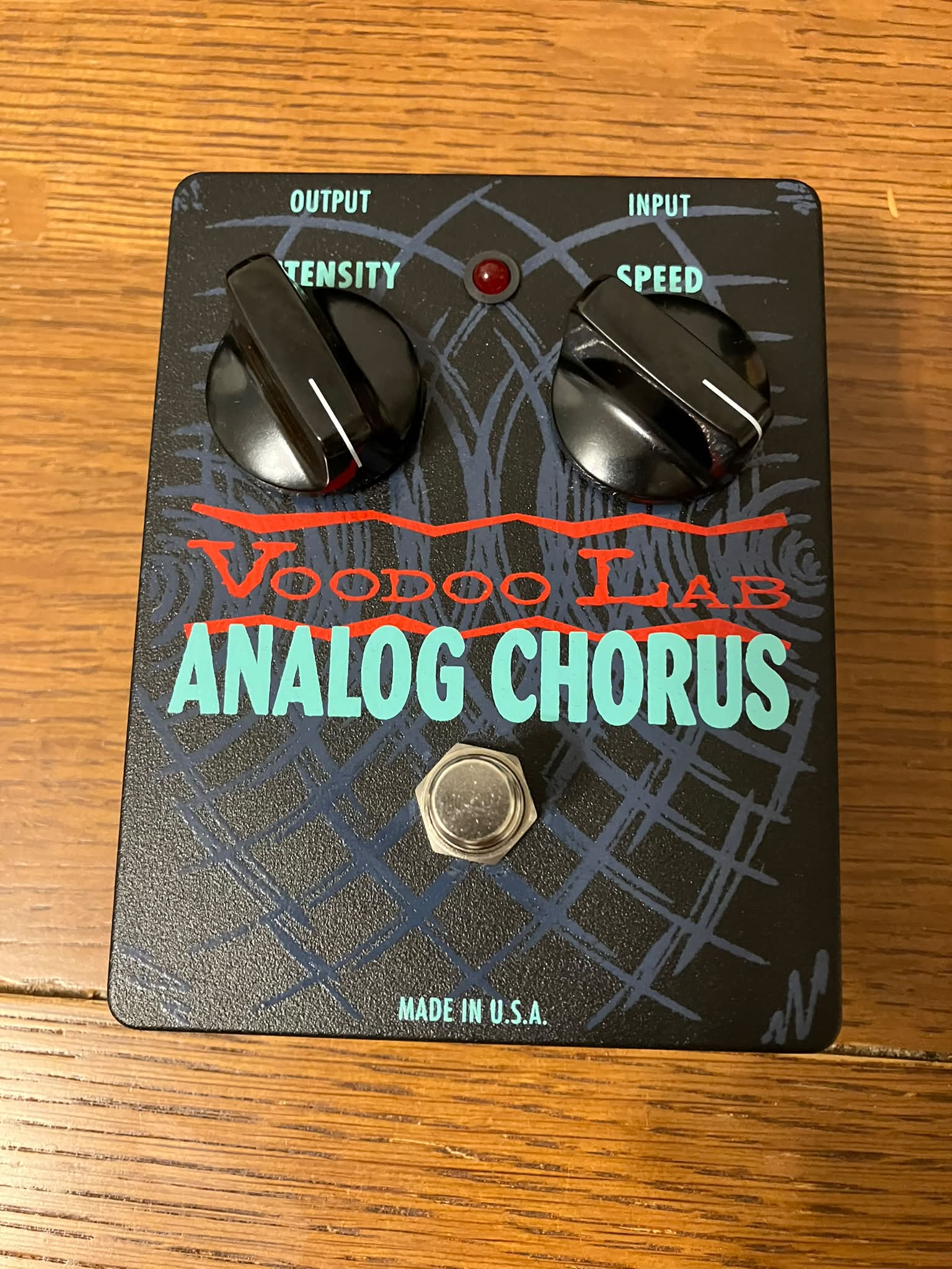 Voodoo Lab Analog Chorus pedal review and unboxing