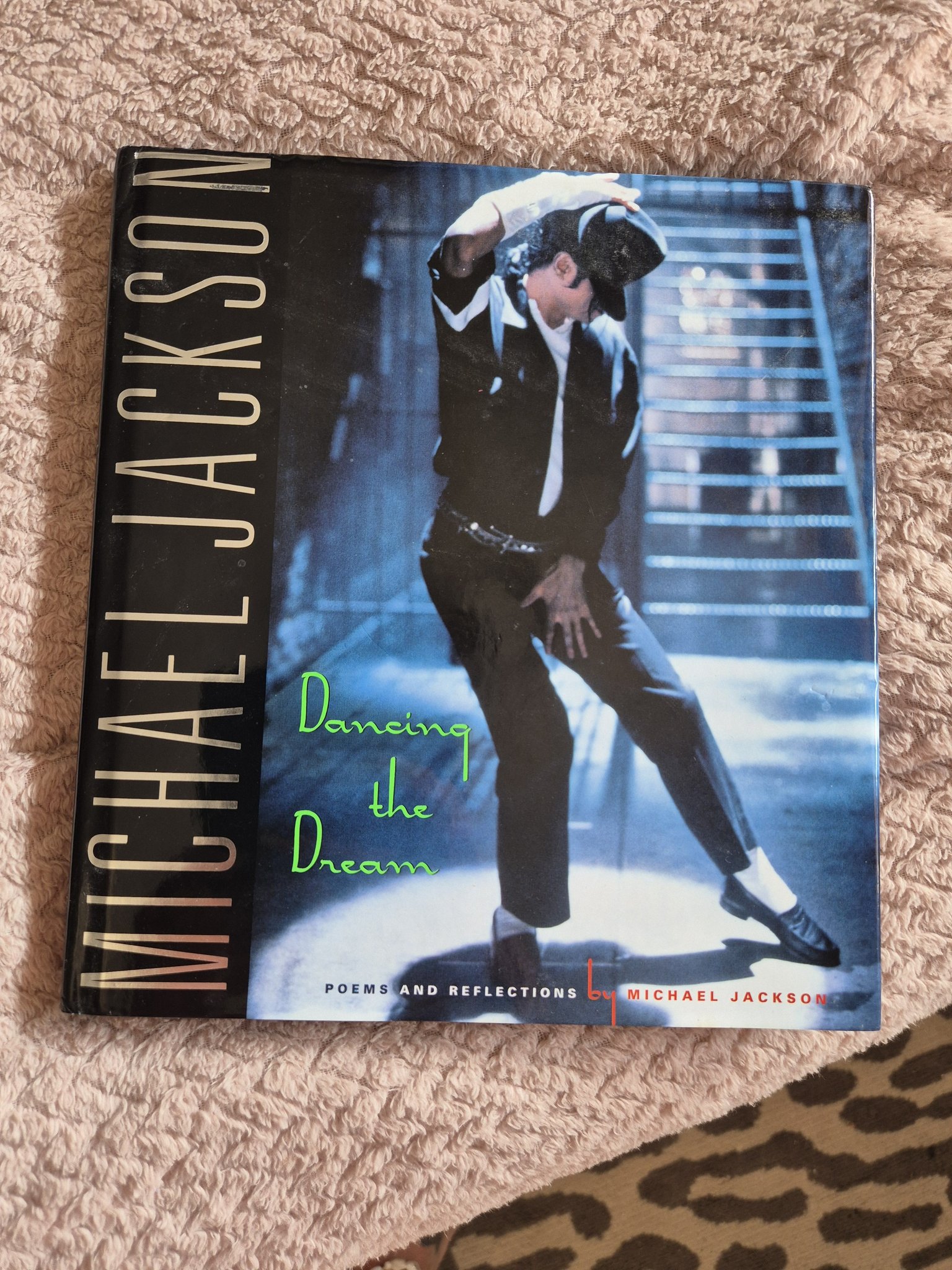 Where to find a first edition of Michael Jackson's Dancing the Dream