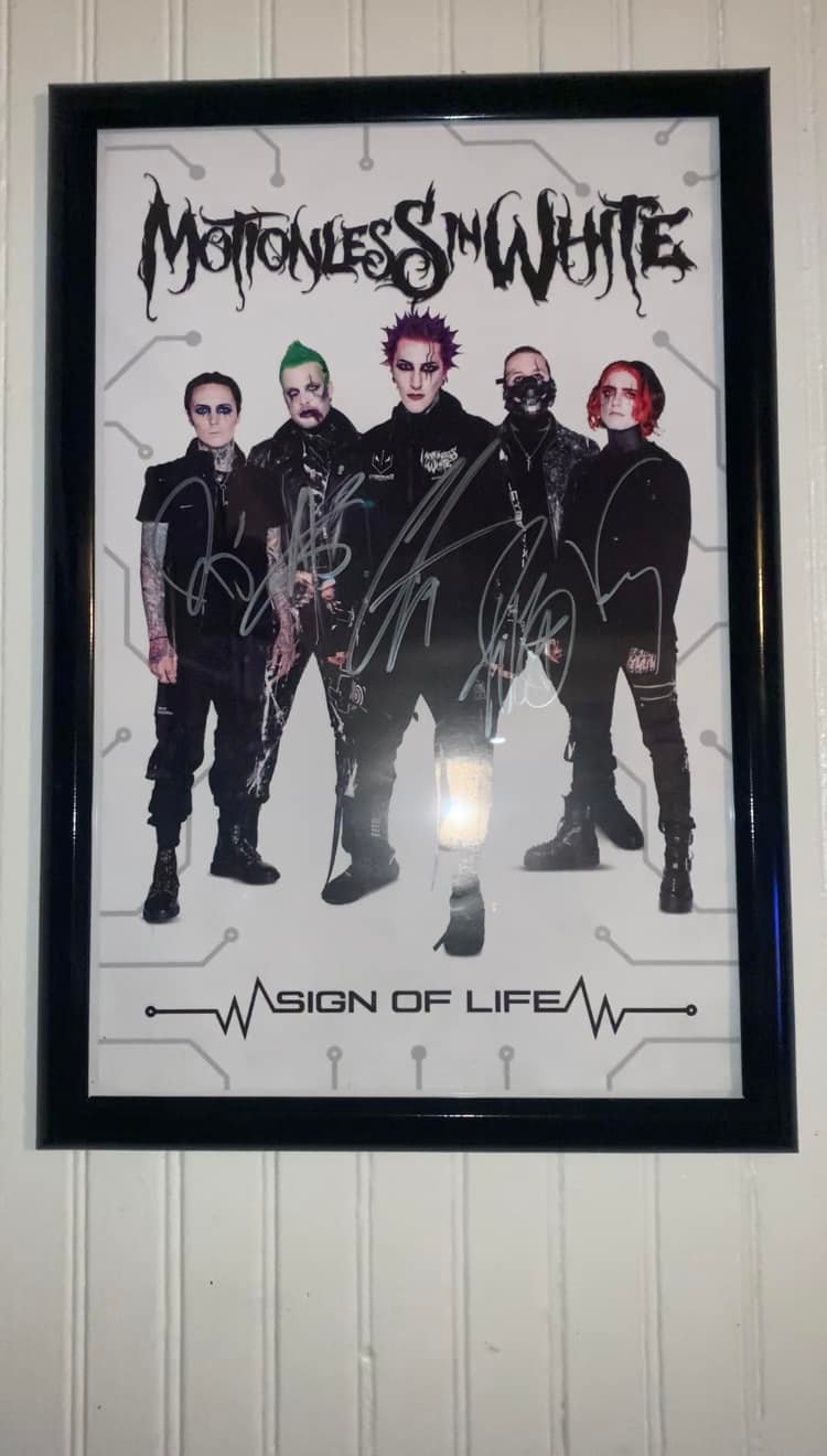 Motionless in White fan decorates with Sign of Life poster