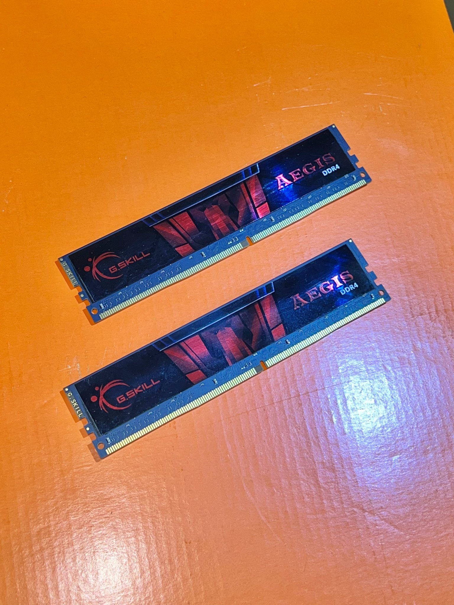 GeIL ORION RGB DDR4 RAM，32GB (16GBx2) 3200MHz 1.35V XMP2.0，Intel 