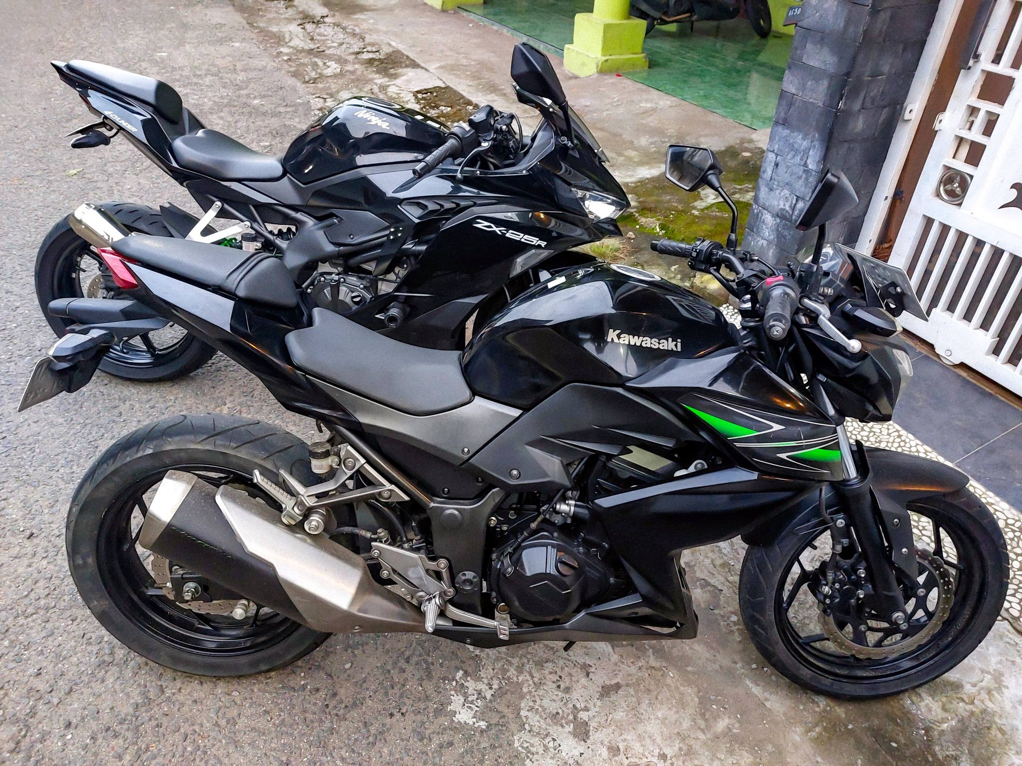 Kawasaki z250 and zx25r owners