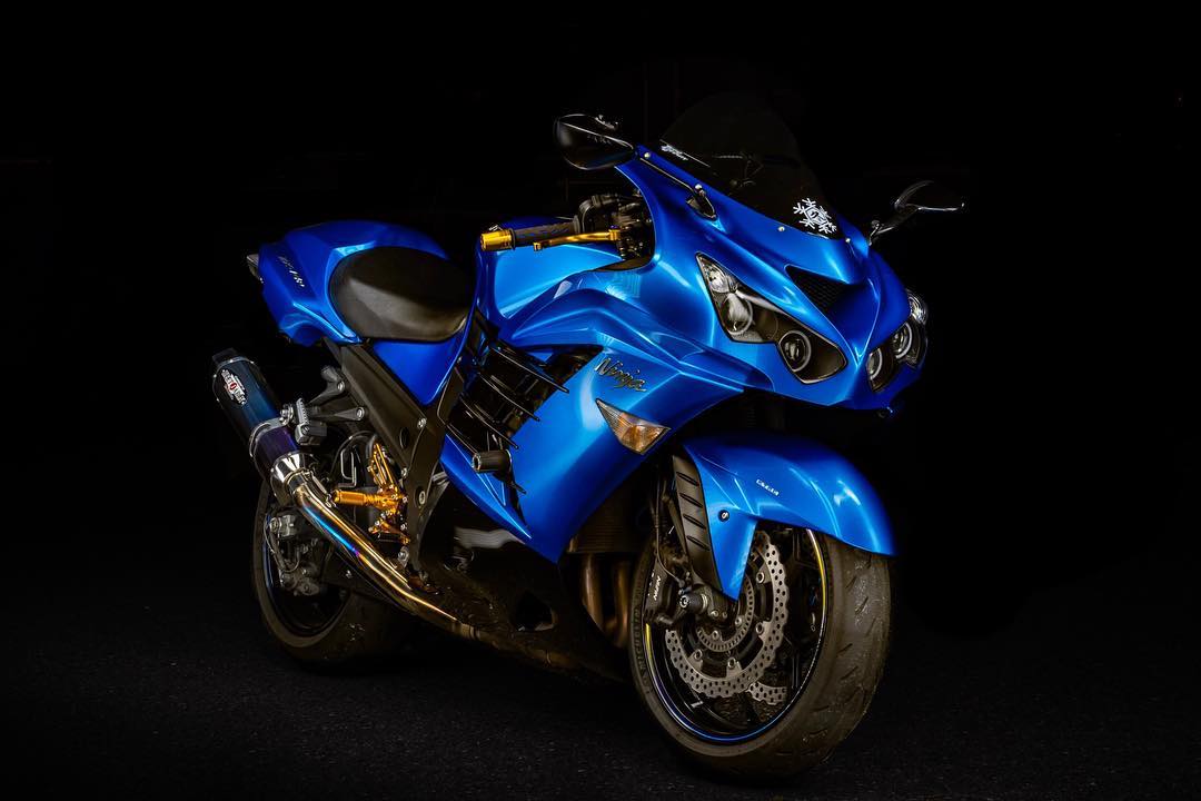 Titanium blue ZX14R credit @zx_kzy